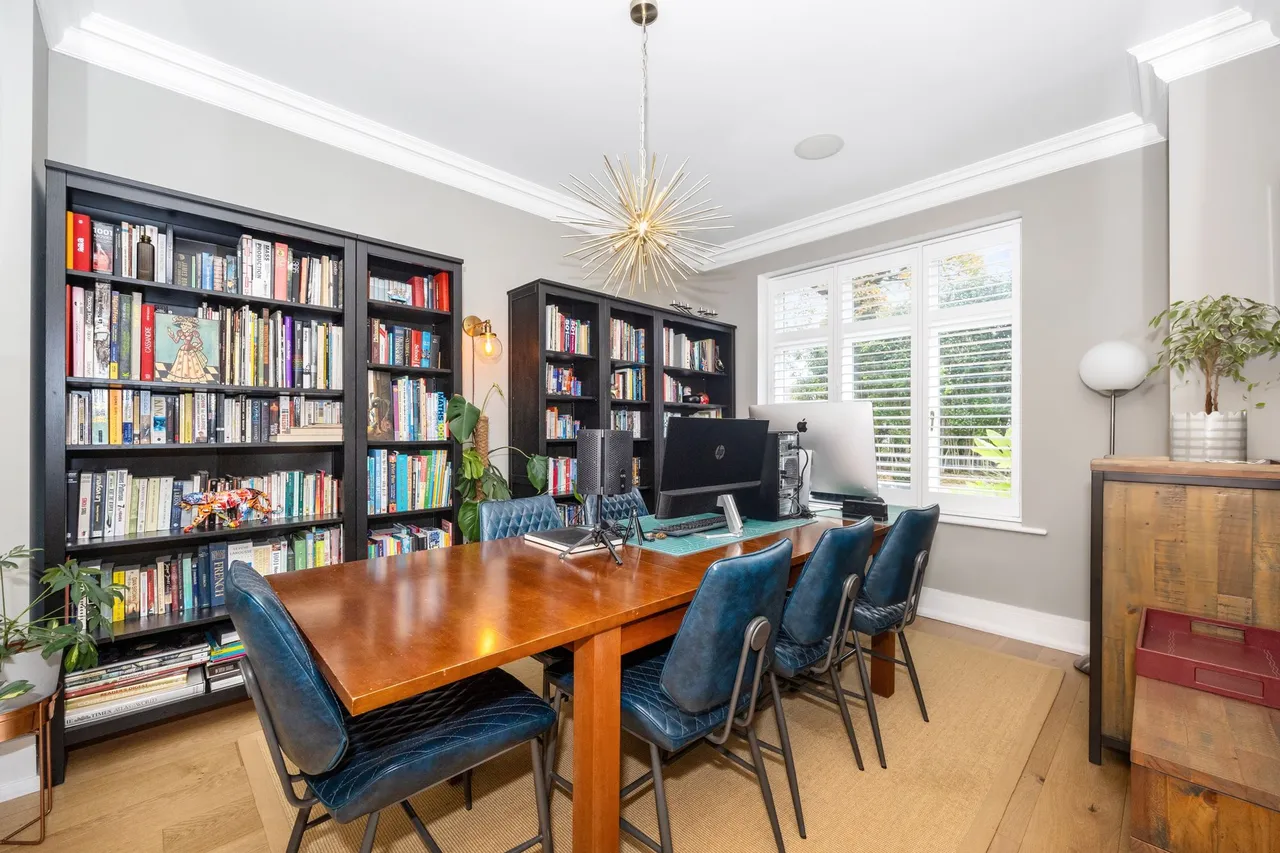 River Walk, Horsham, RH12, photo 13