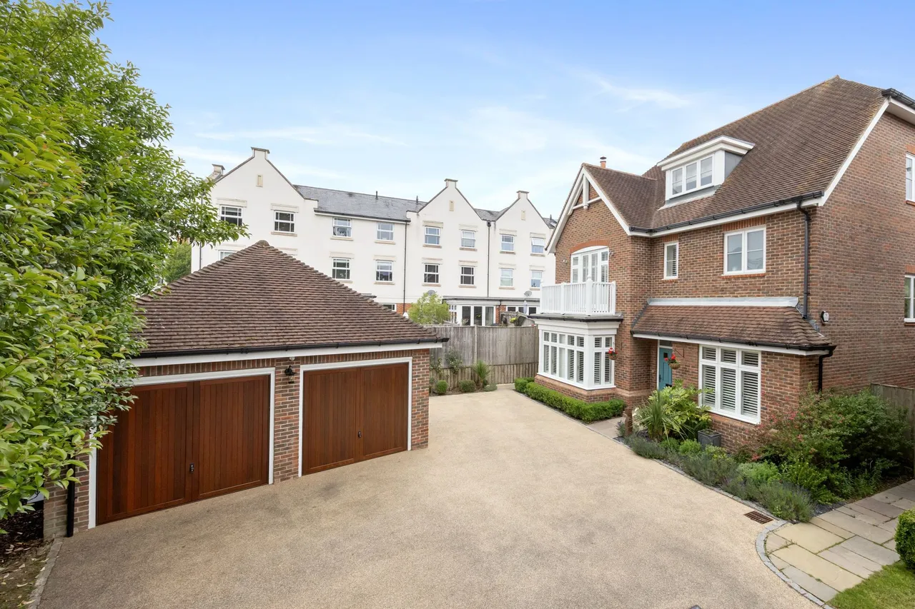 River Walk, Horsham, RH12, photo 34