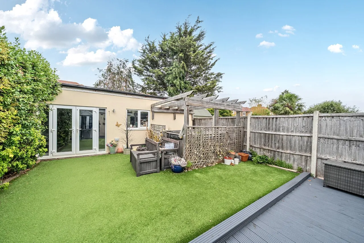 Axminster Crescent, DA16, photo 15