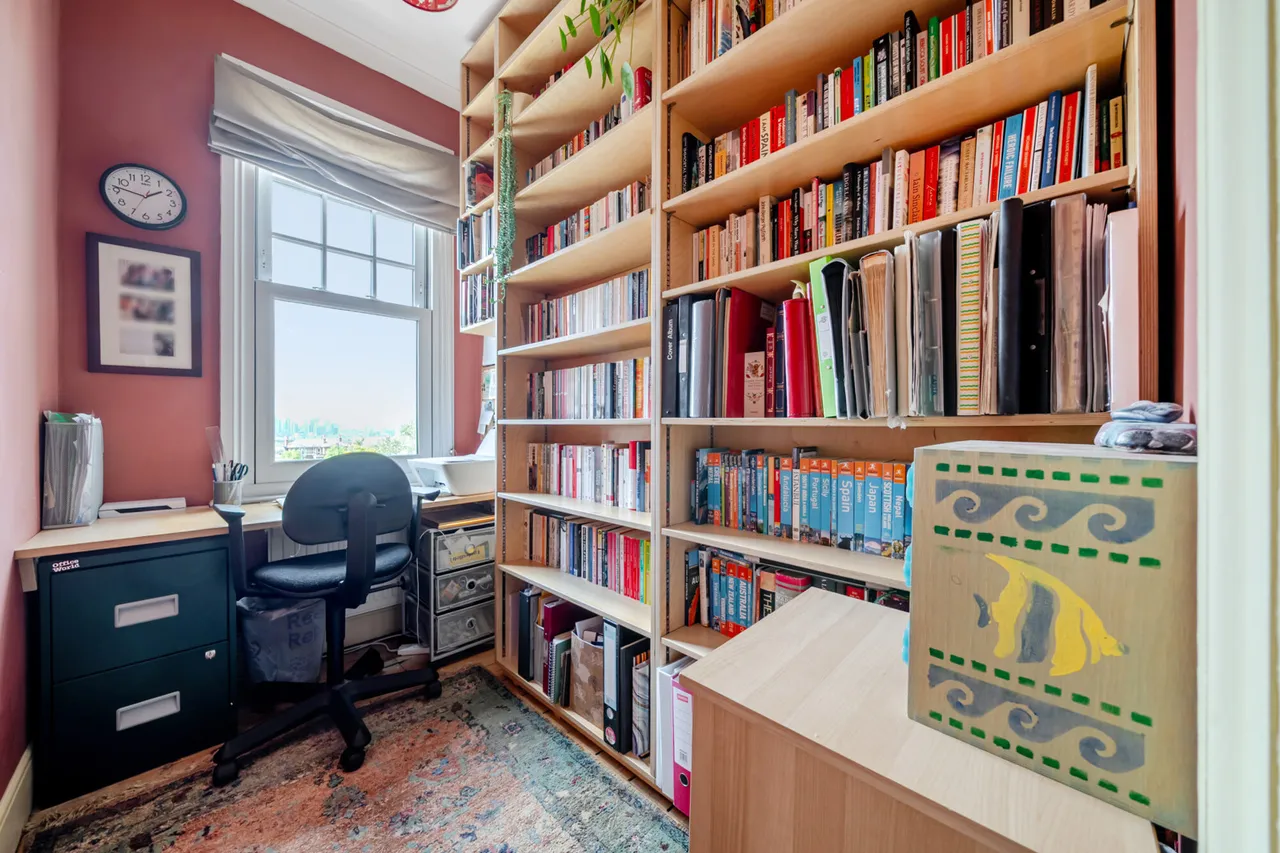 Cleanthus Road, SE18, photo 10