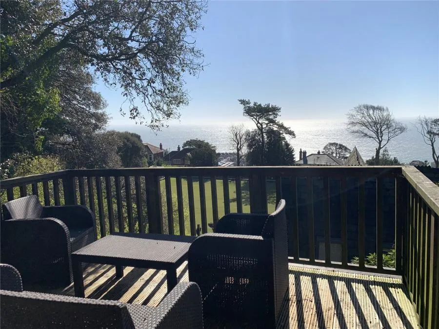Mitchell Avenue, Ventnor, PO38, photo 23
