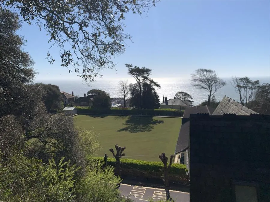 Mitchell Avenue, Ventnor, PO38, photo 19
