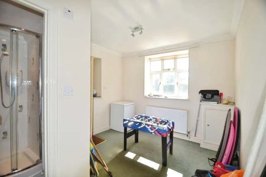 Mitchell Avenue, Ventnor, PO38, photo 16