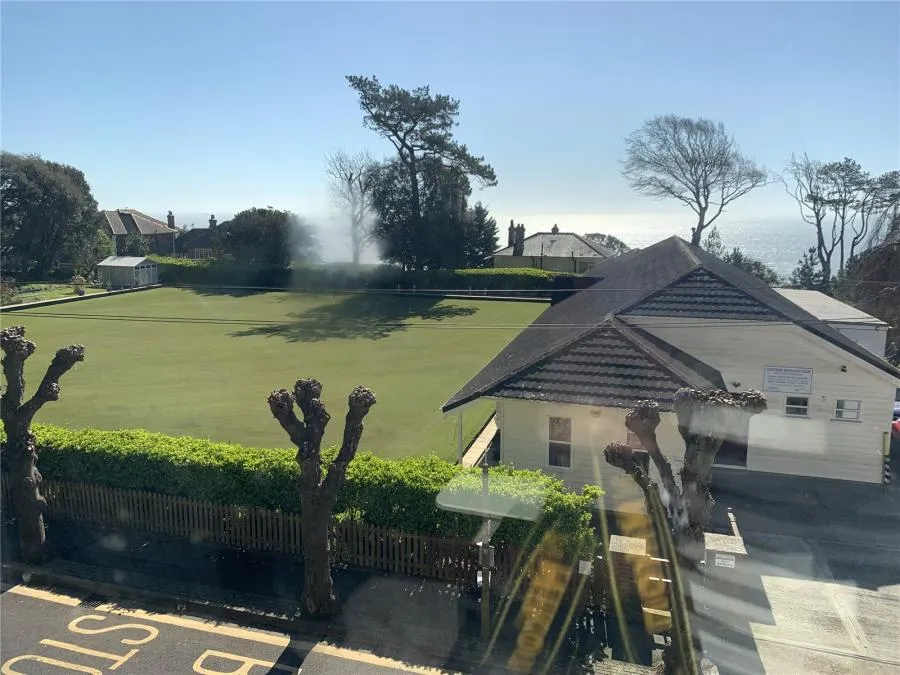 Mitchell Avenue, Ventnor, PO38, photo 22