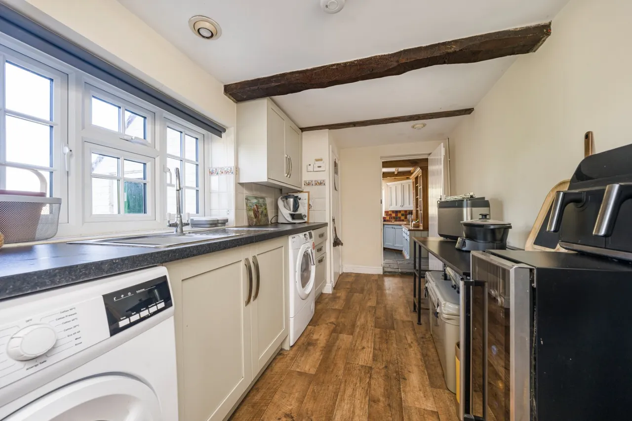 Redlands Lane, Ewshot, GU10, photo 11