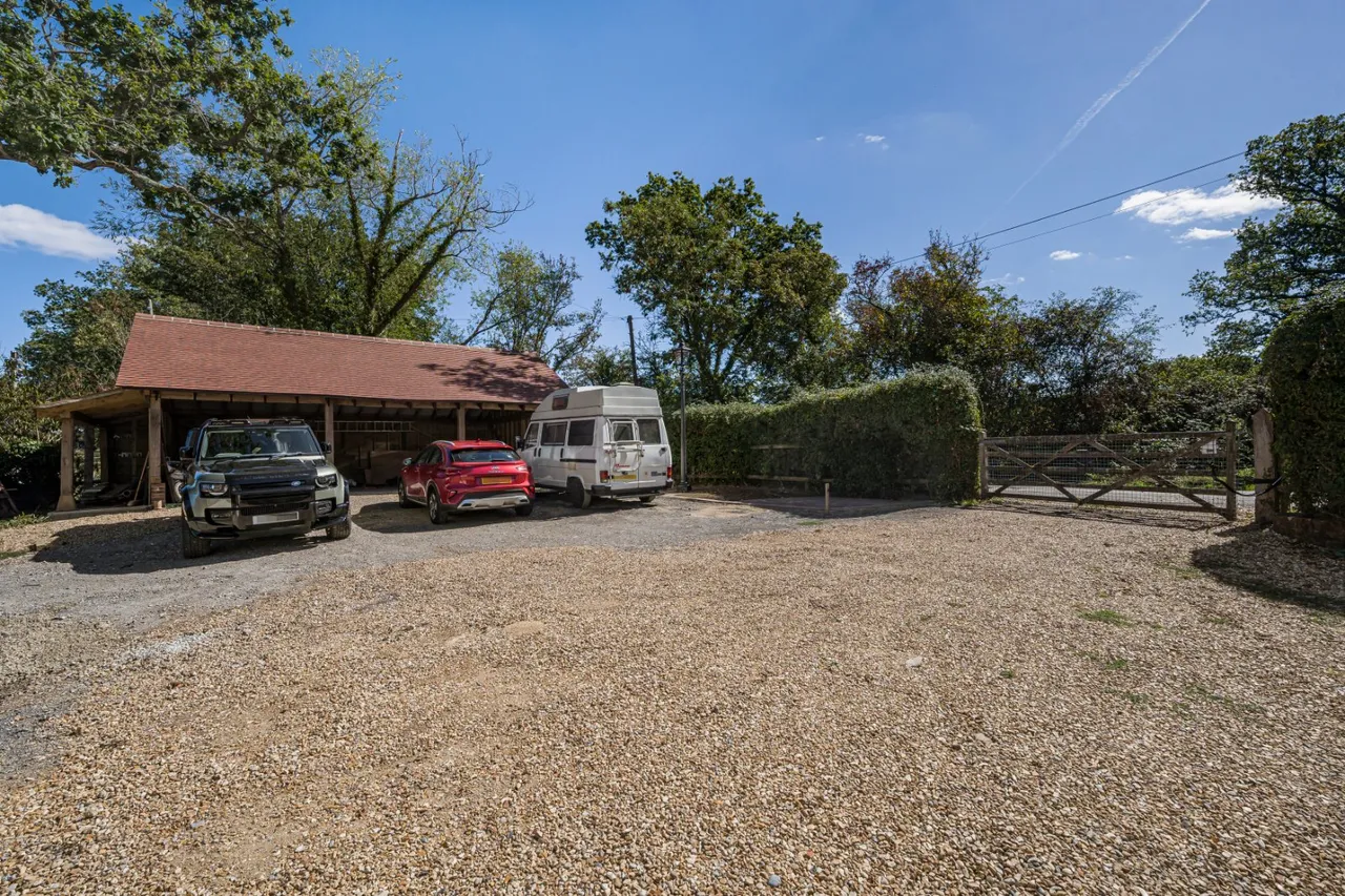 Redlands Lane, Ewshot, GU10, photo 3