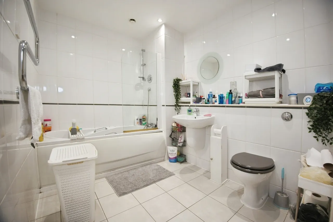 Penstone Court, Chandlery Way, Cardiff, Caerdydd, CF10, photo 8