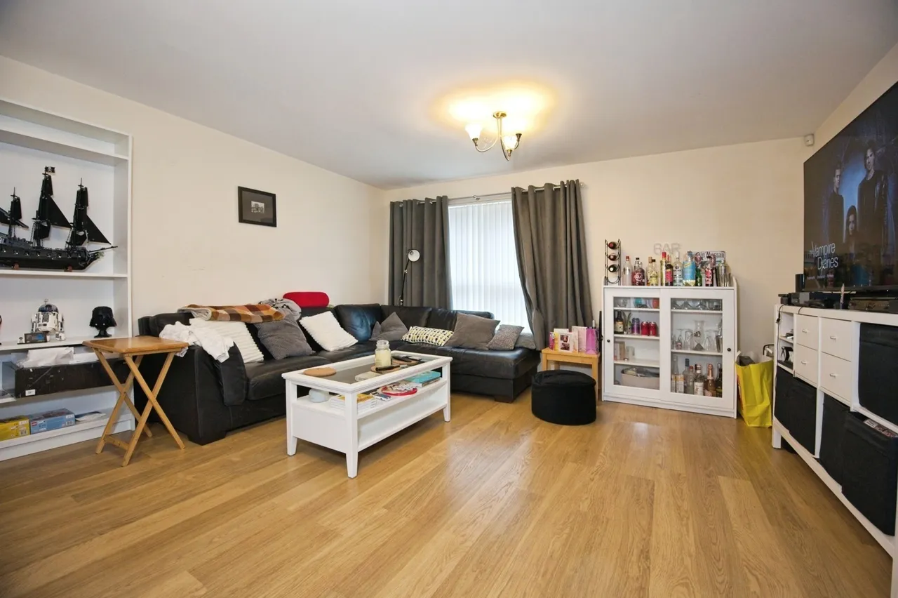 Penstone Court, Chandlery Way, Cardiff, Caerdydd, CF10, photo 2