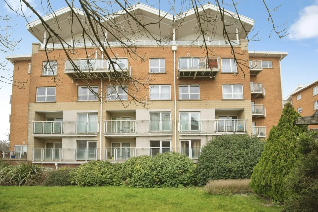 1 bed flat for sale — Penstone Court, Chandlery Way, Cardiff, Caerdydd, CF10