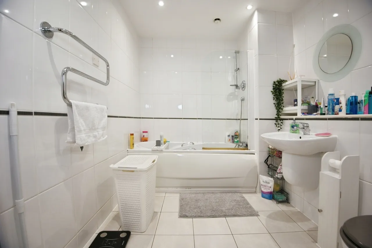 Penstone Court, Chandlery Way, Cardiff, Caerdydd, CF10, photo 12