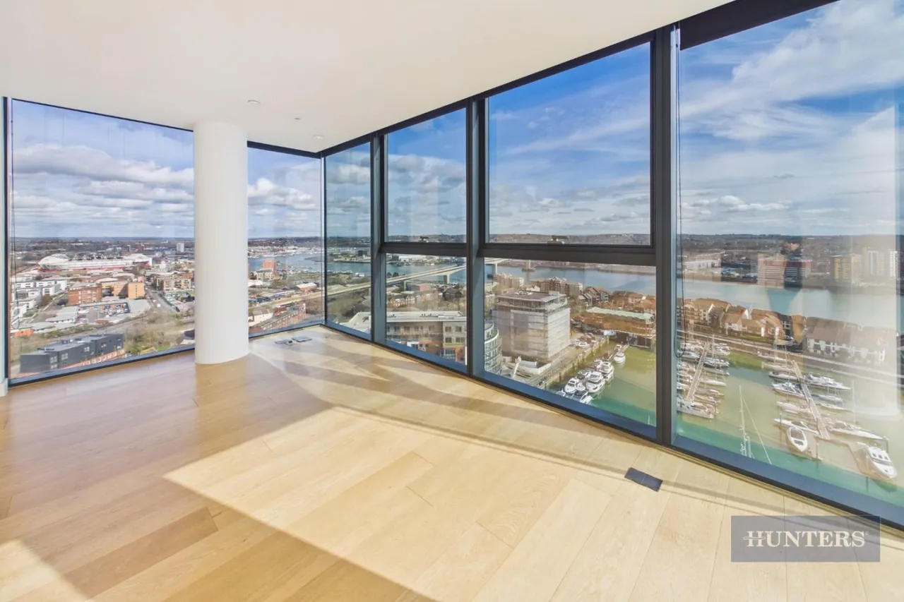 The Moresby Tower, Ocean Village, SO14, photo 6