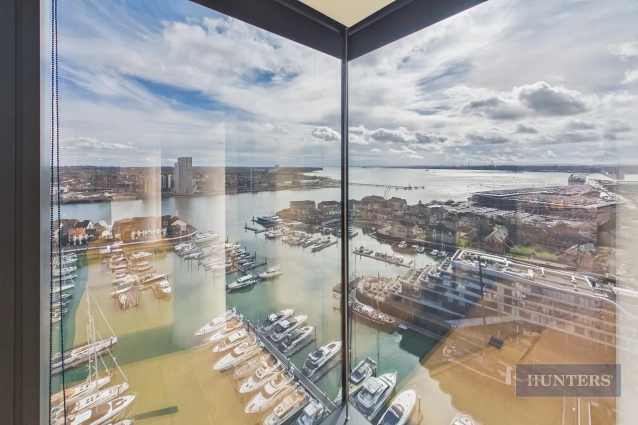 The Moresby Tower, Ocean Village, SO14, photo 7