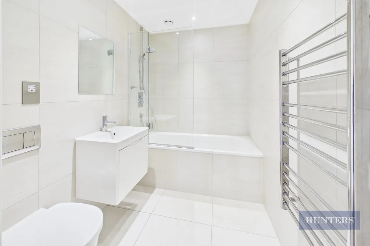 The Moresby Tower, Ocean Village, SO14, photo 16