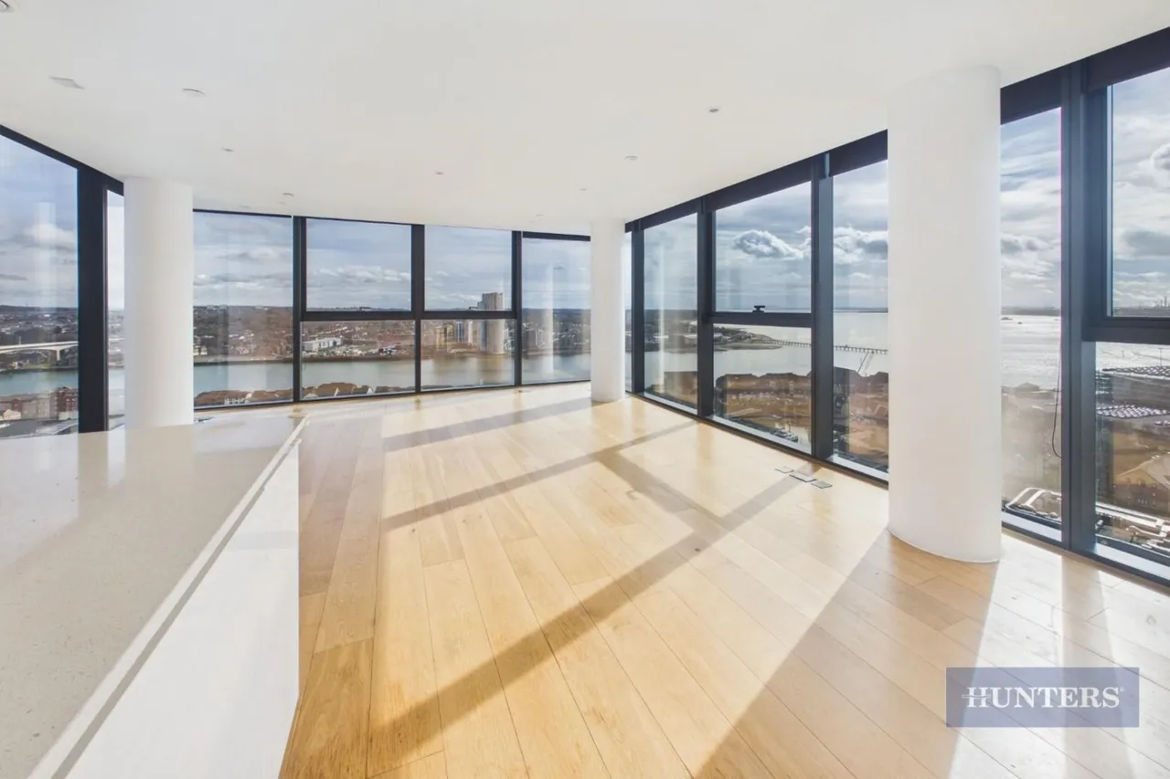 The Moresby Tower, Ocean Village, SO14, photo 5