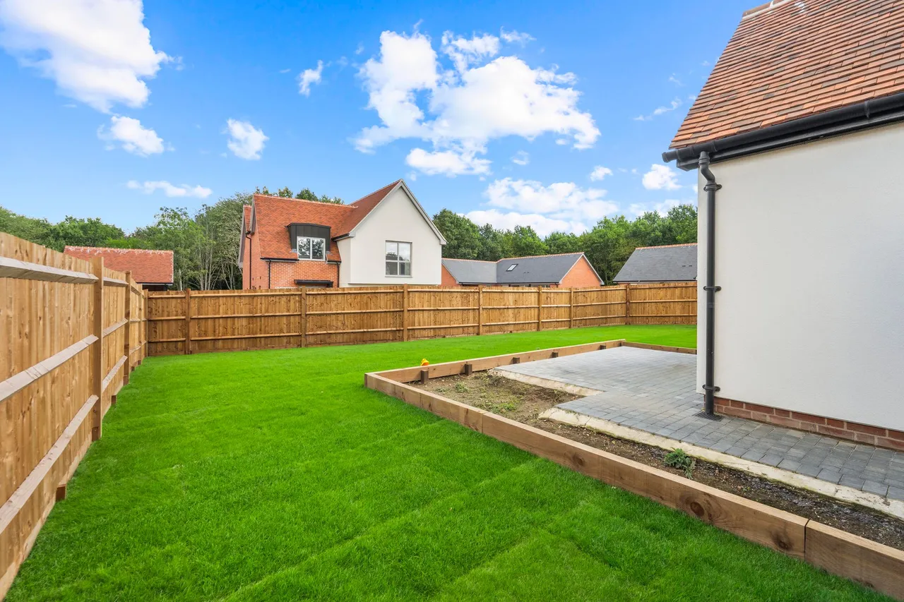 Dunmow Road, Hatfield Heath, CM22, photo 13