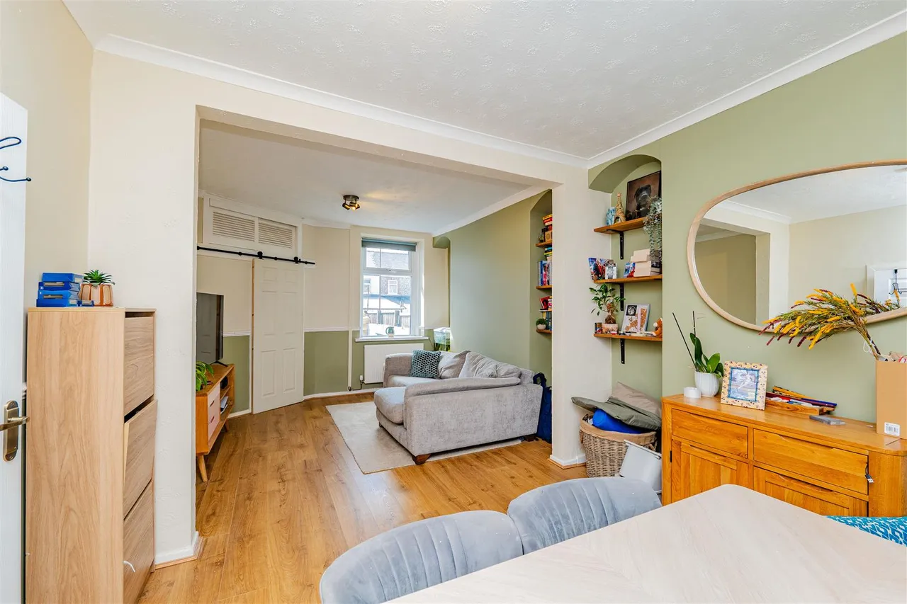 Castle Street, Barry, CF62 6JS, photo 4
