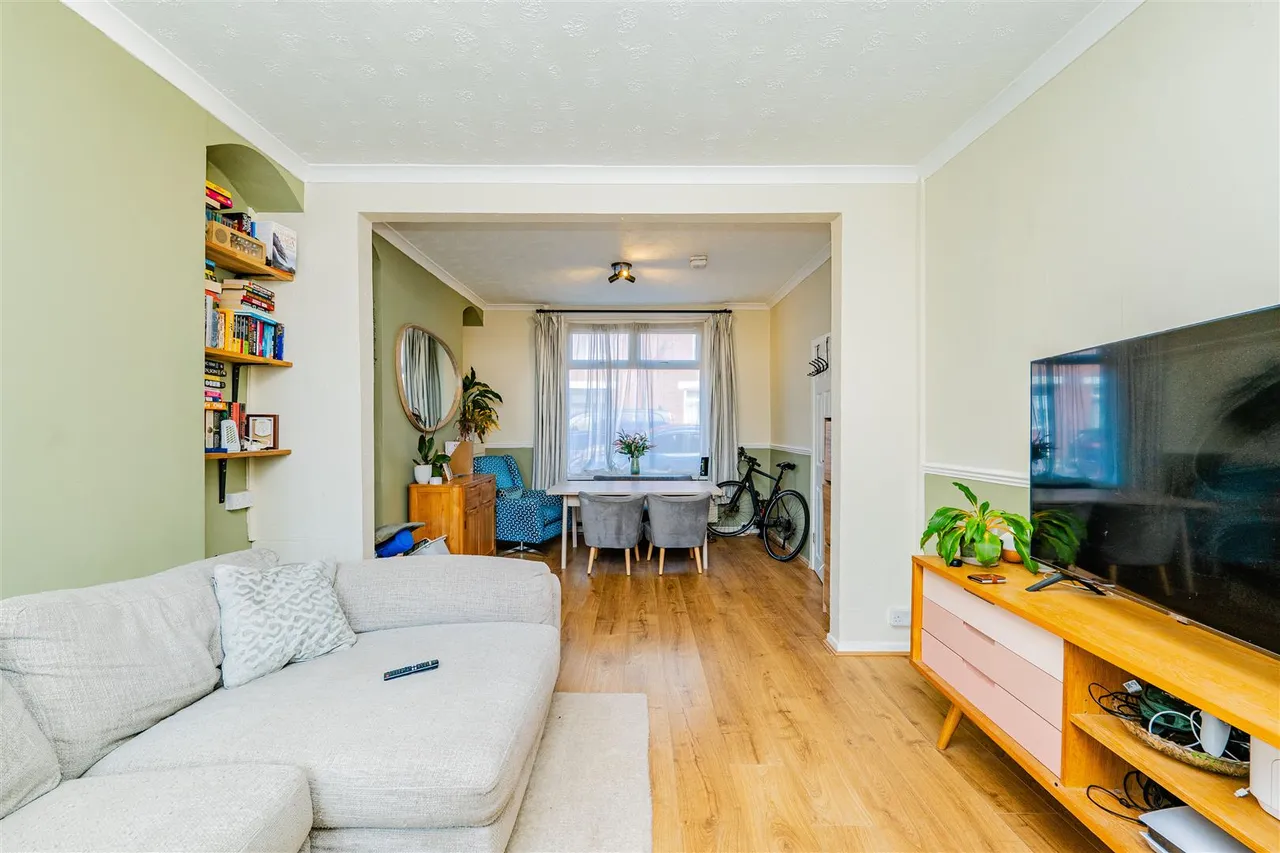 Castle Street, Barry, CF62 6JS, photo 5