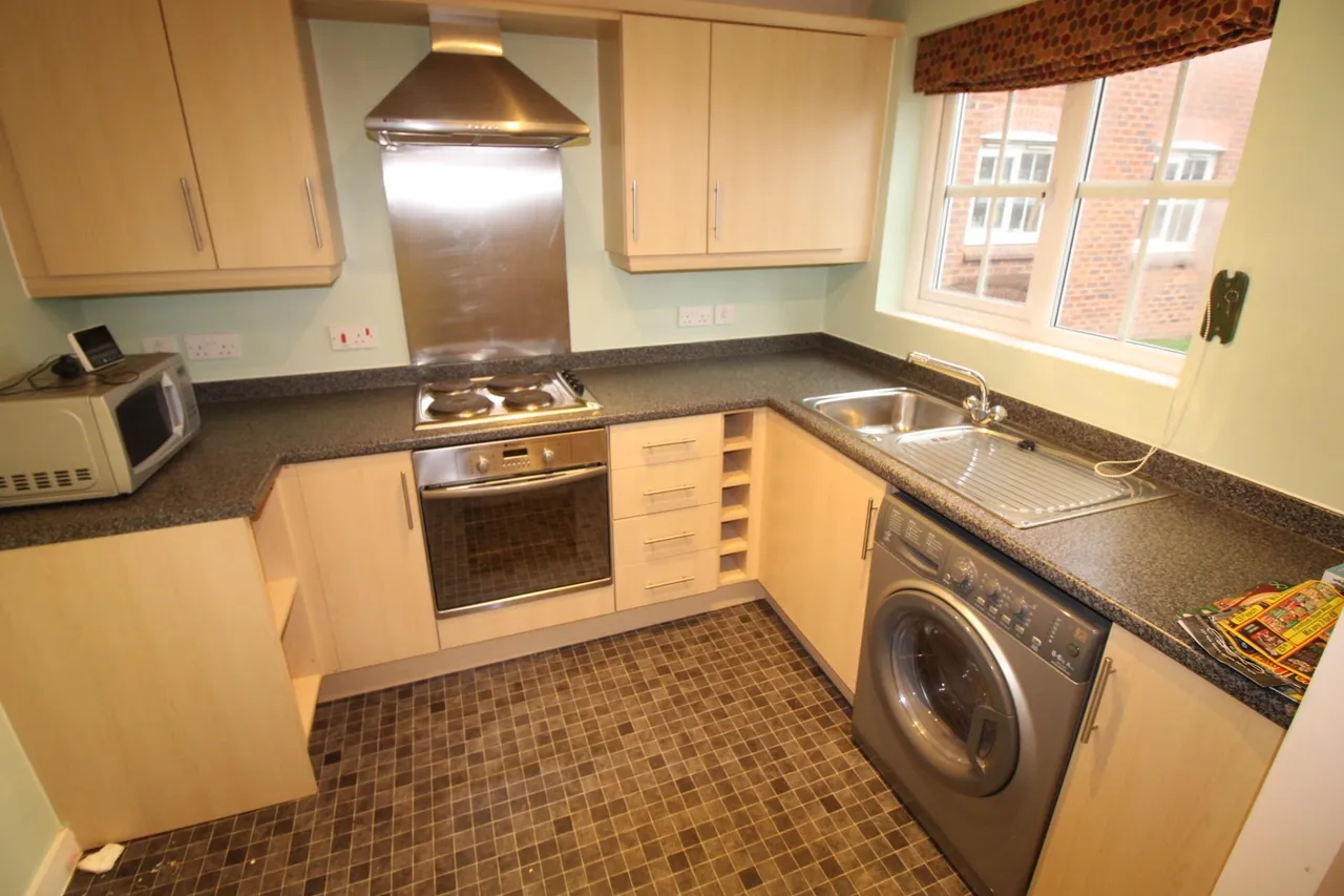 Hendeley Court, Burton upon Trent, DE14, photo 5