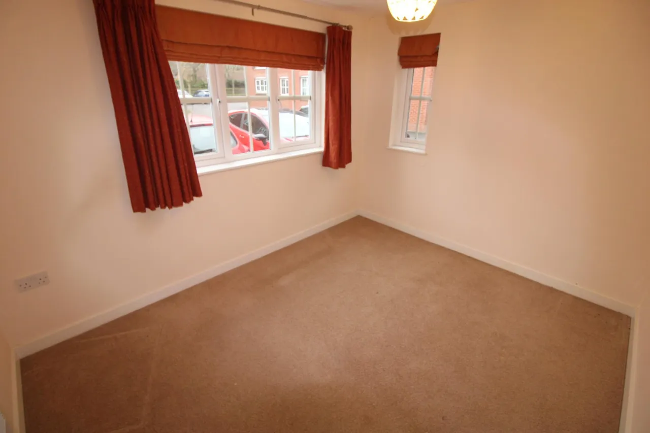 Hendeley Court, Burton upon Trent, DE14, photo 8
