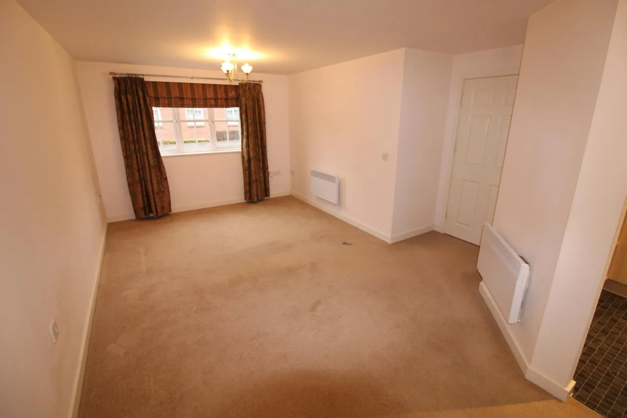 Hendeley Court, Burton upon Trent, DE14, photo 2