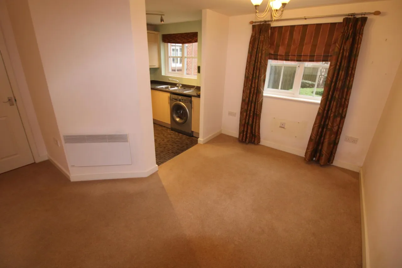 Hendeley Court, Burton upon Trent, DE14, photo 3