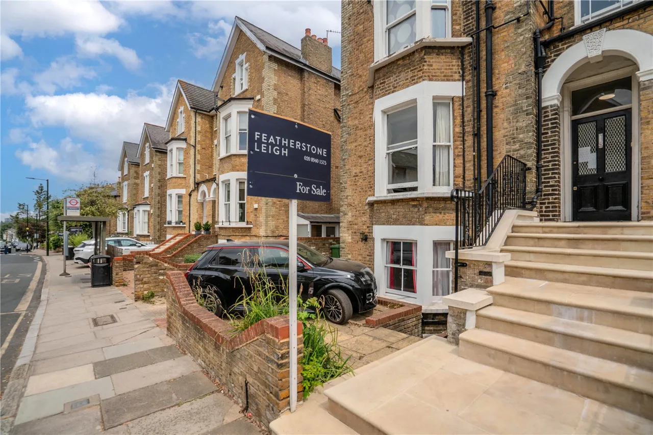 flat for sale — Church Road, Richmond, TW10