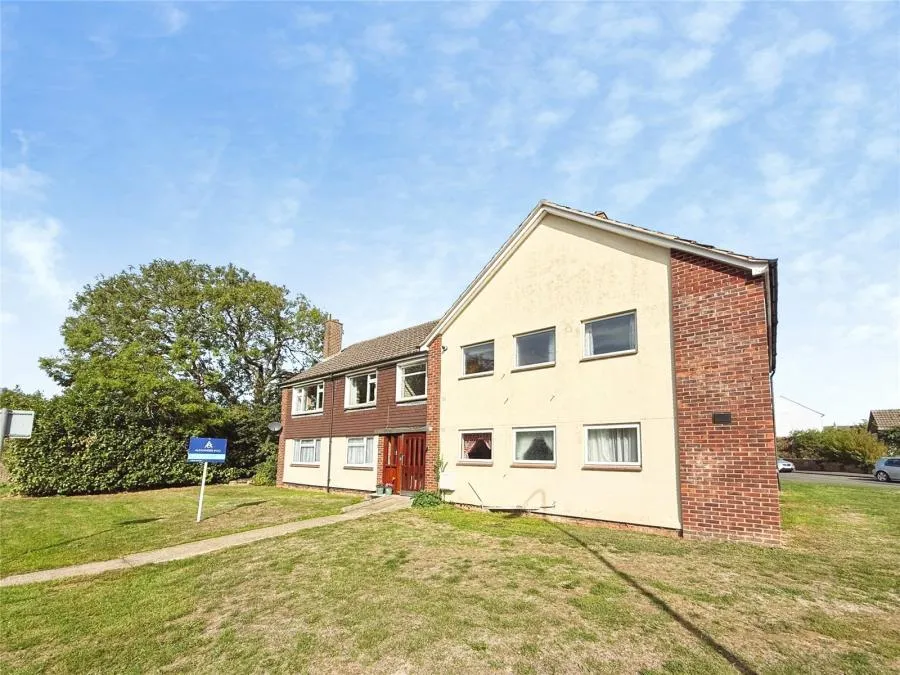 2 bed flat for sale, Lodden Close, Bicester, OX26