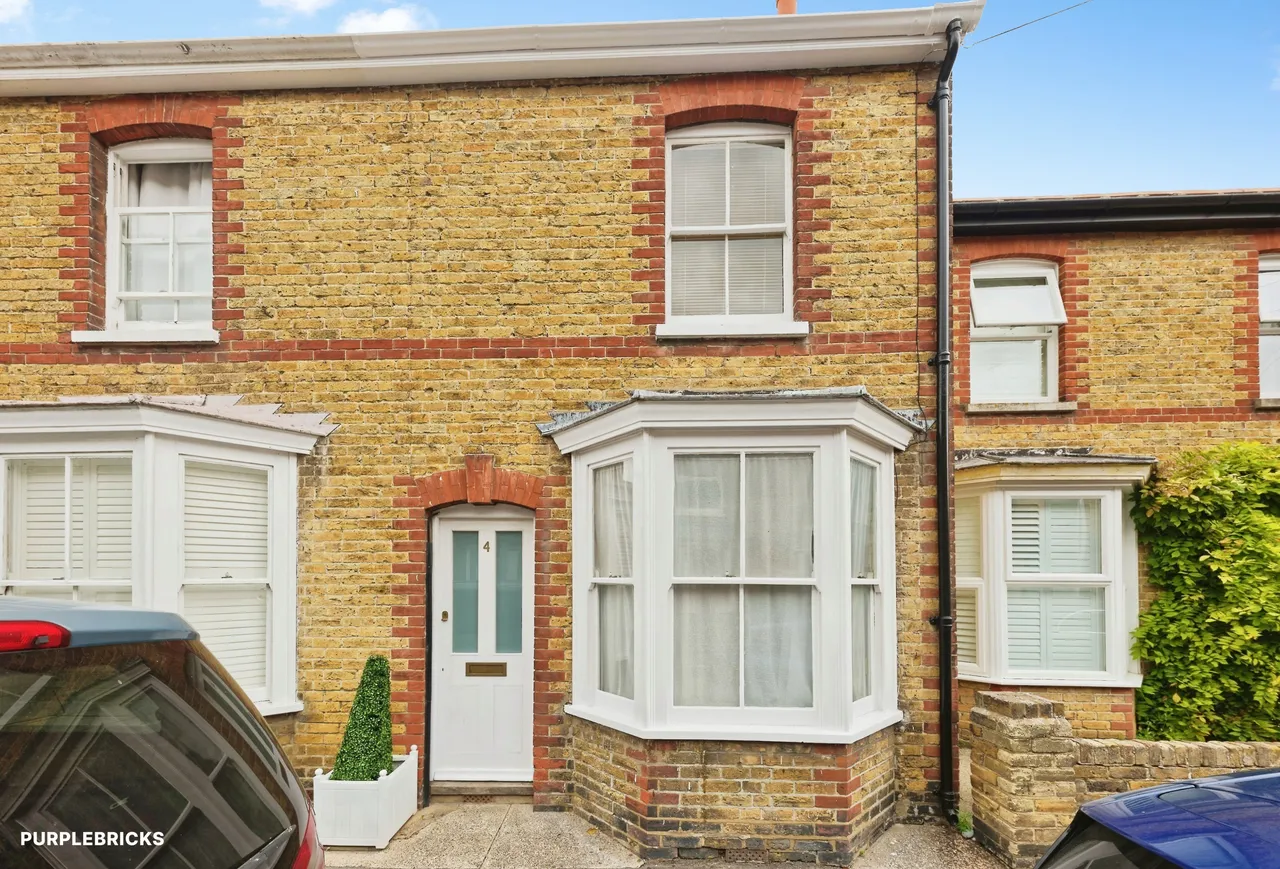 2 bed house for sale — Kent Street, Whitstable