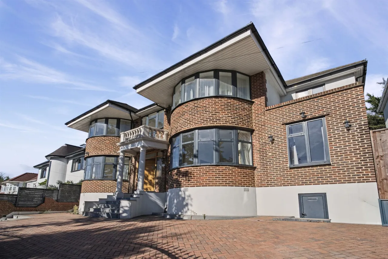 Alexander Avenue, London, NW10, photo 40