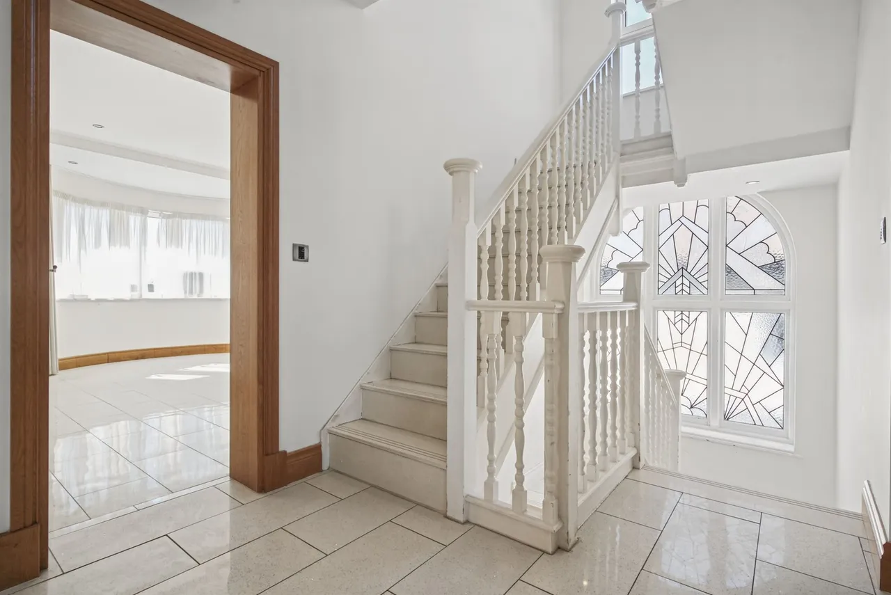 Alexander Avenue, London, NW10, photo 16