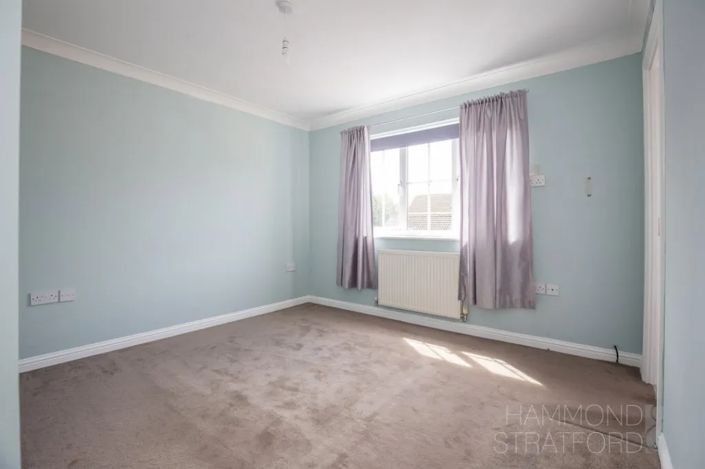 Balmoral Close, Attleborough, photo 11