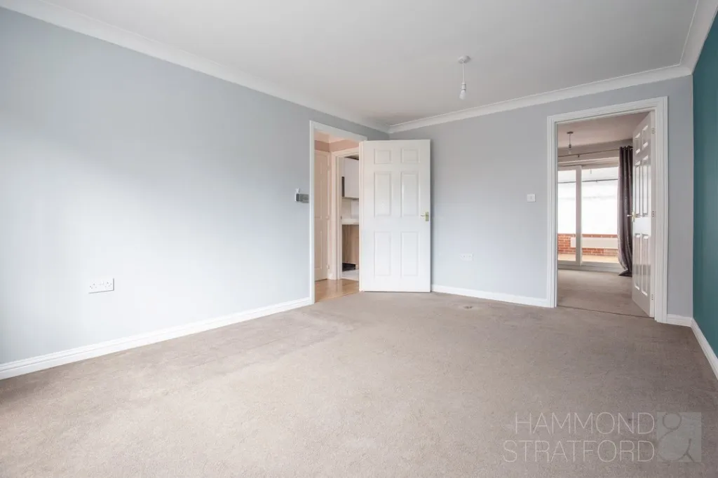 Balmoral Close, Attleborough, photo 3