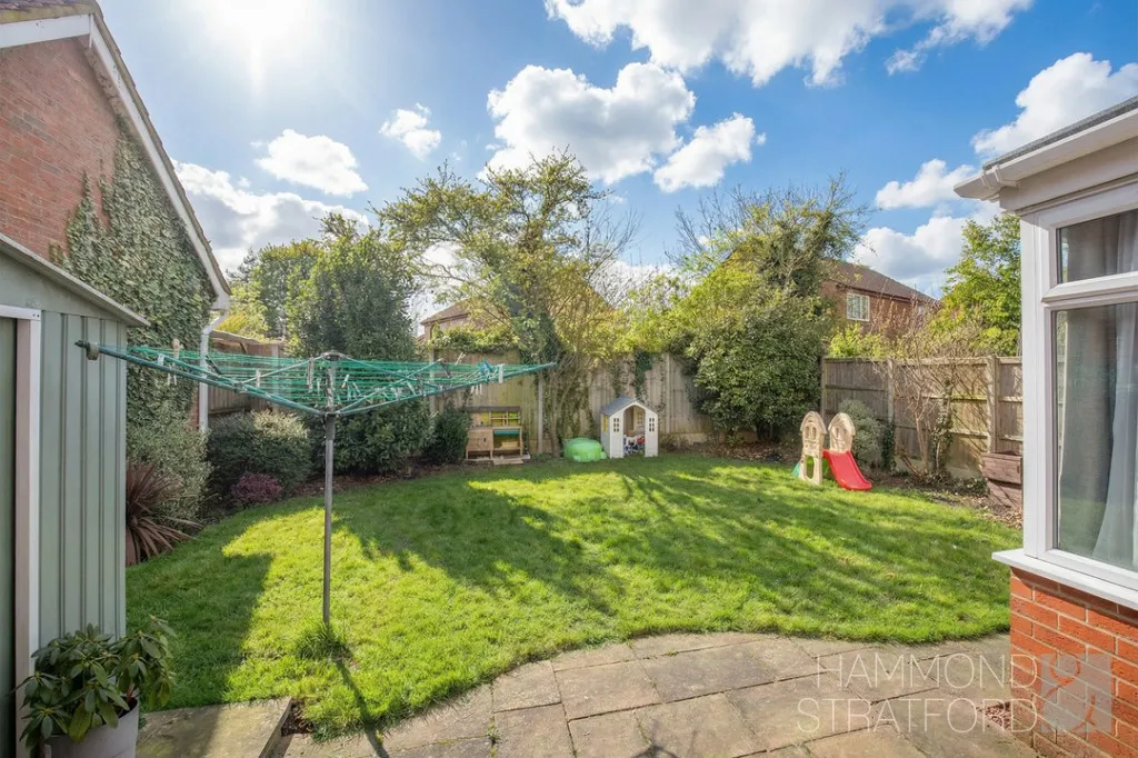 Balmoral Close, Attleborough, photo 18