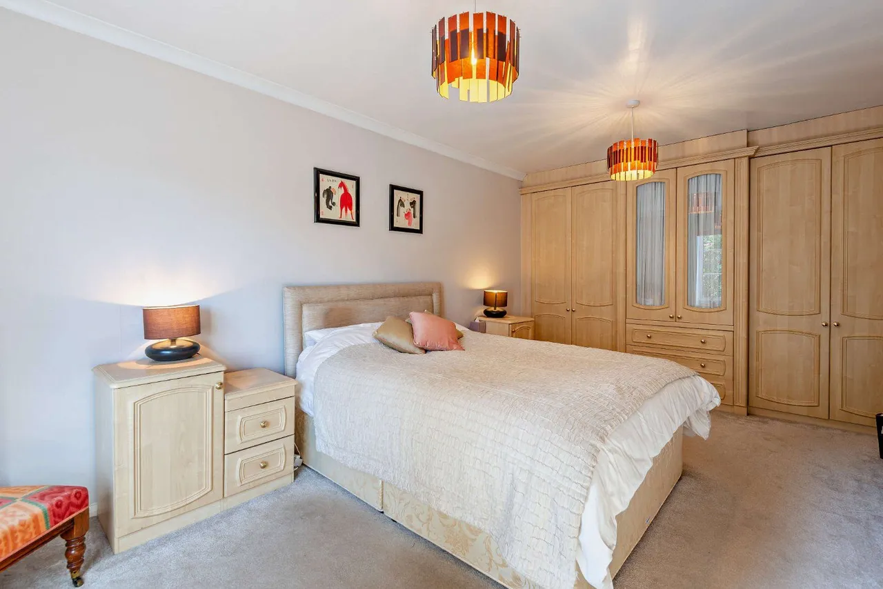 Llanvair Drive, Ascot, Berkshire, SL5 9HT, photo 9