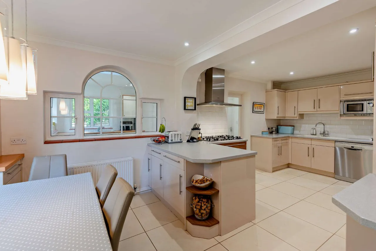 Llanvair Drive, Ascot, Berkshire, SL5 9HT, photo 5