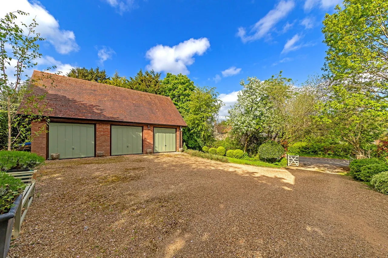Thirlby Lane, Shenley Church End, photo 5