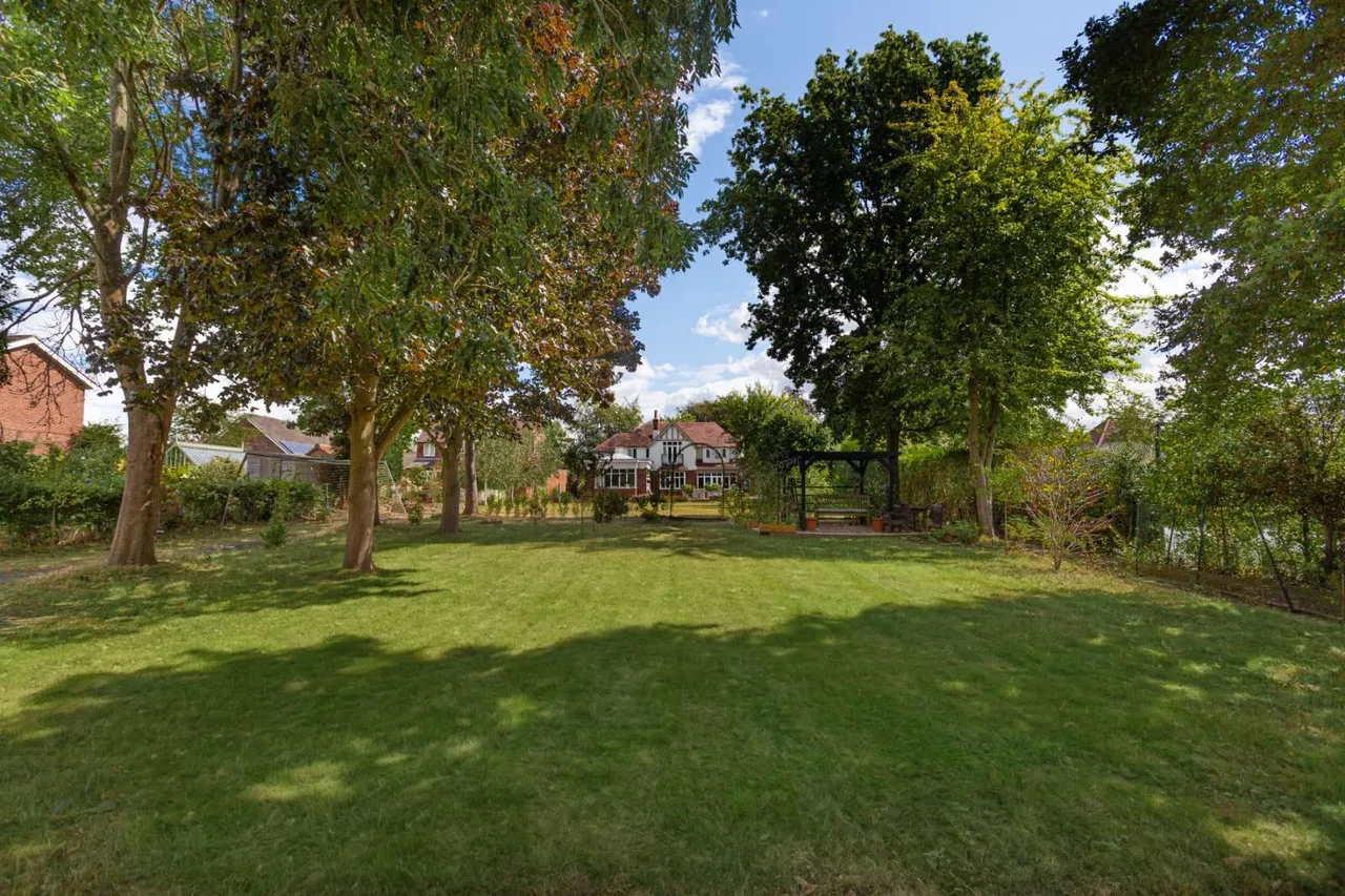 Main Street, Fulford, YO10, photo 19