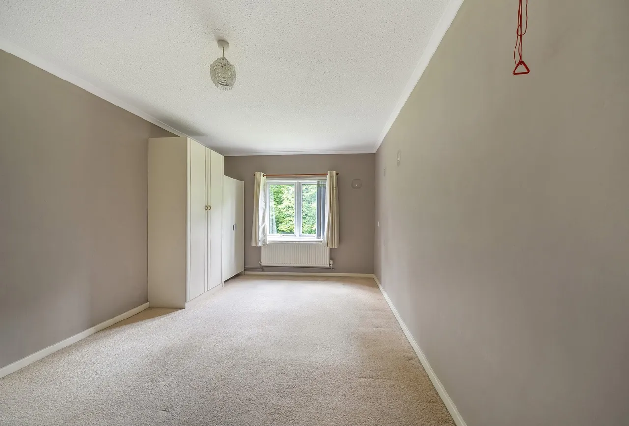 Moorend Road, Gloucestershire, Charlton Kings, GL53 9DP, photo 4