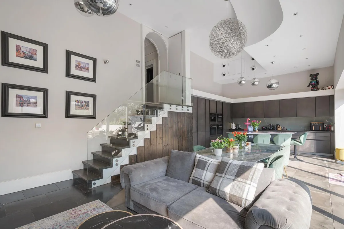 Madeley Road, London, W5, photo 6