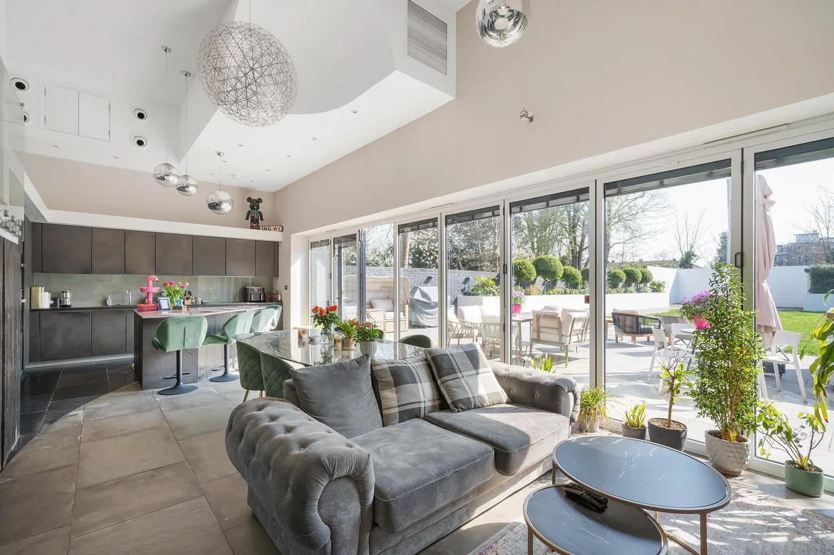 Madeley Road, London, W5, photo 12