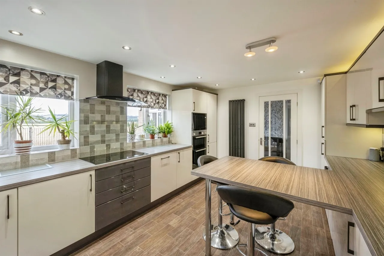 Wincanton Close, MEXBOROUGH, photo 11