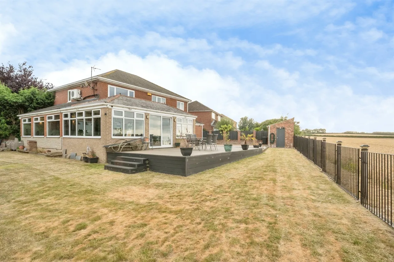 Wincanton Close, MEXBOROUGH, photo 4