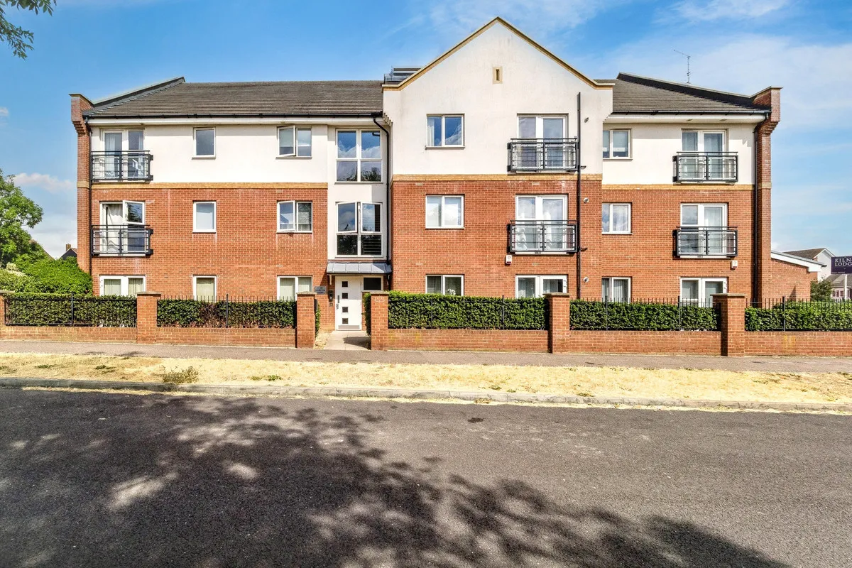 1 bed flat for sale, Basildon, SS15