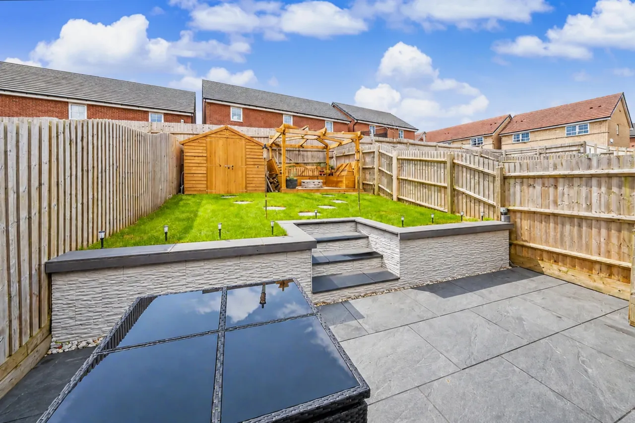 Adams Way, Cannock, photo 2