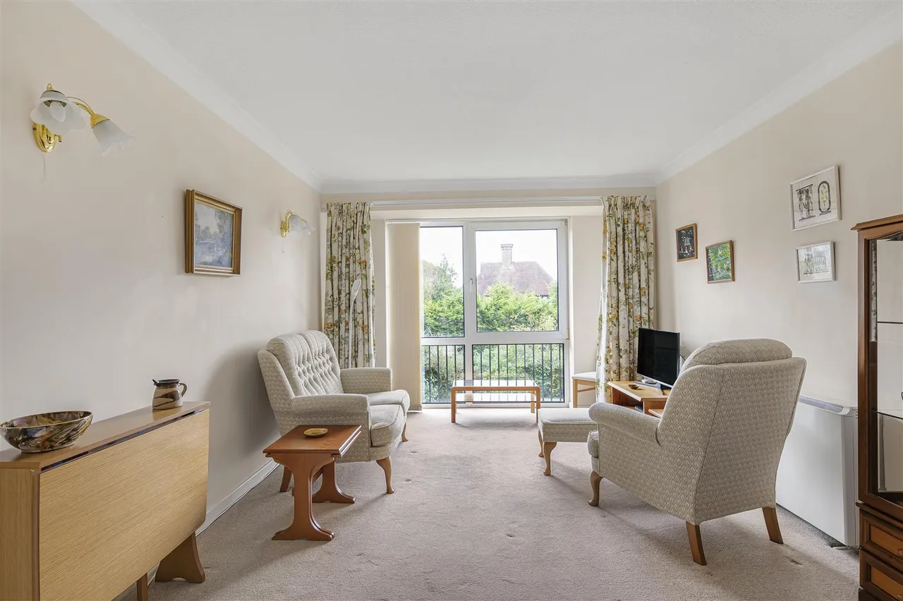 Sutton Road, Seaford, photo 2