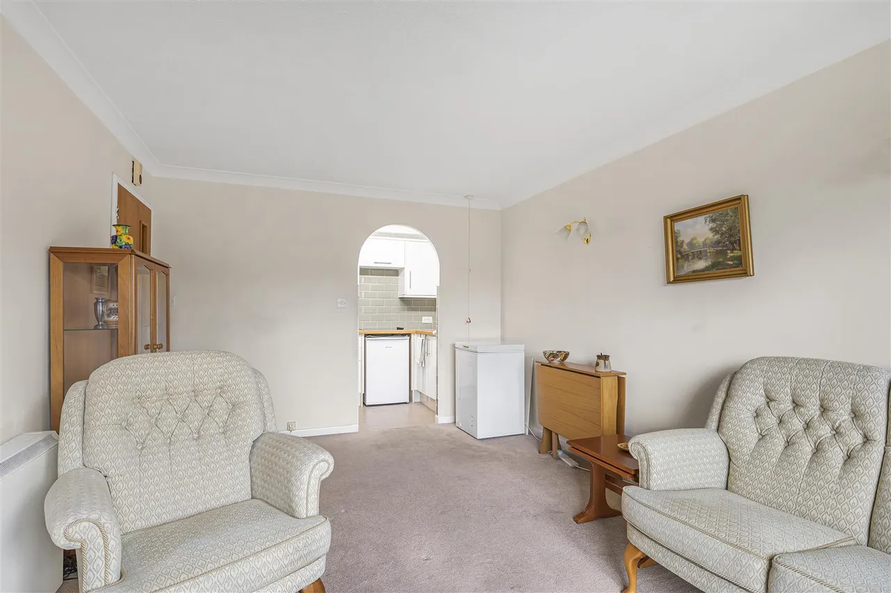 Sutton Road, Seaford, photo 10