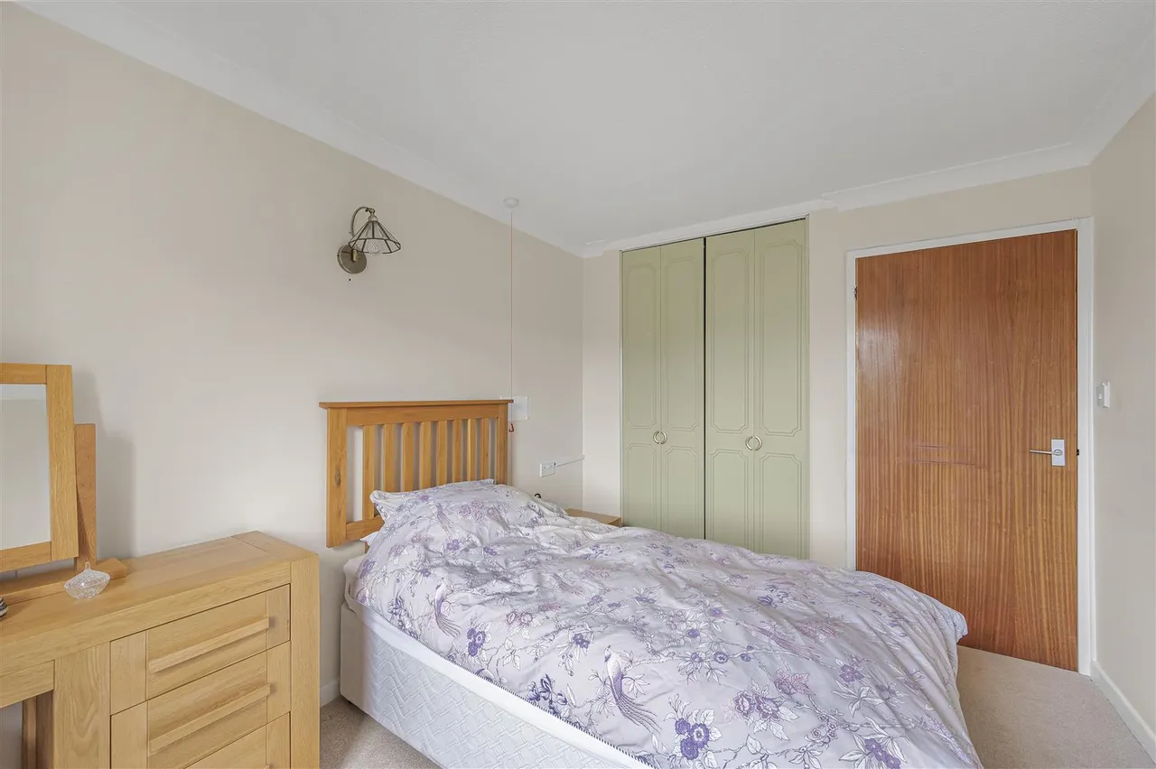 Sutton Road, Seaford, photo 5