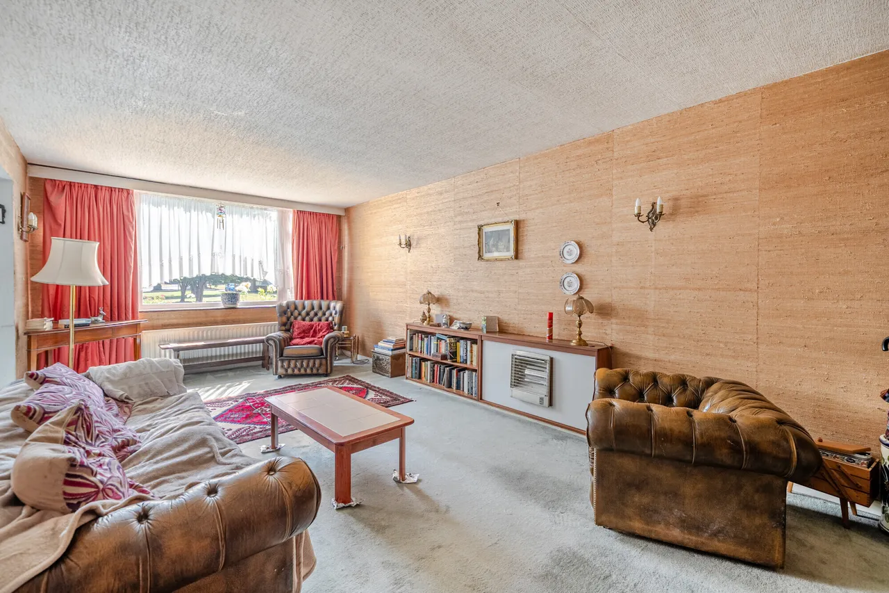 Avenue Road, Epsom, KT18, photo 2