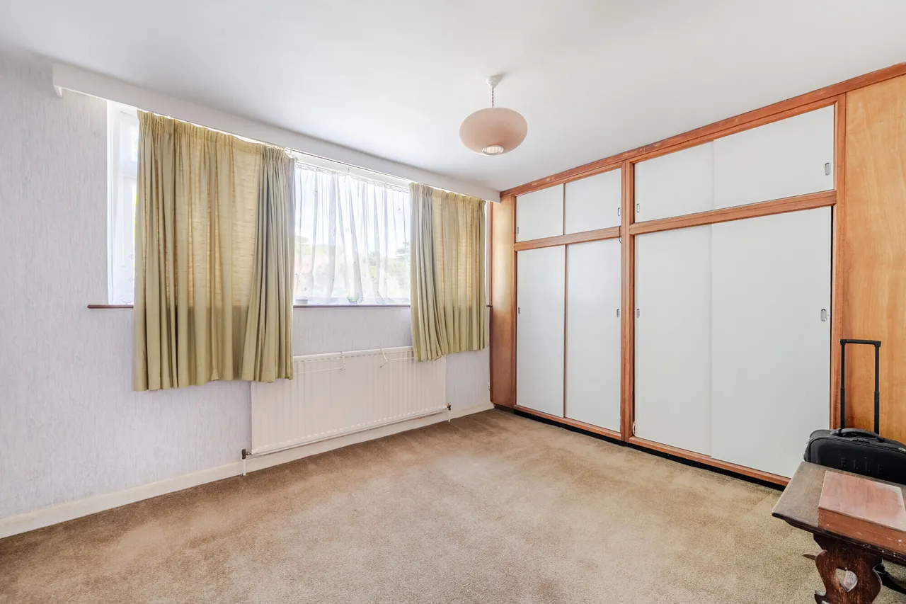 Avenue Road, Epsom, KT18, photo 6