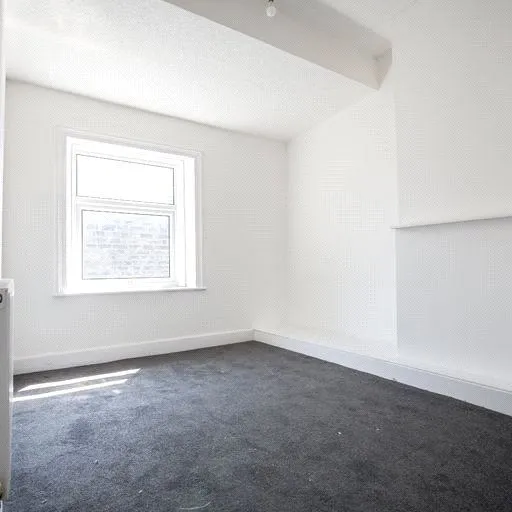 Baker Street, Huddersfield, HD3, photo 5